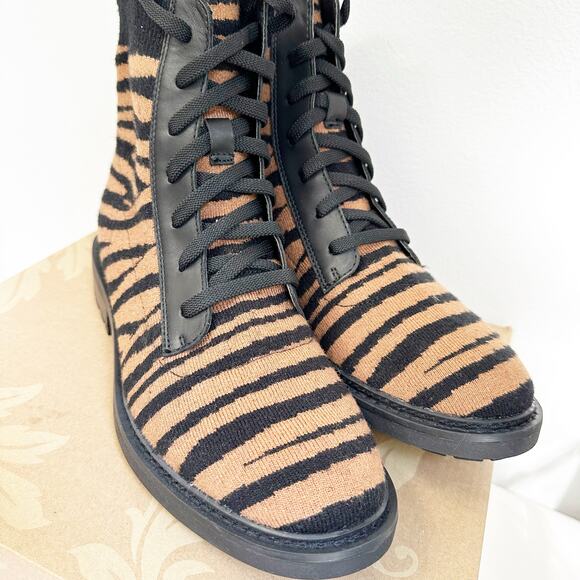 Sofft Landee Women’s 9 Tiger Combat Knit Boots Black Tan NIB - Picture 2 of 6